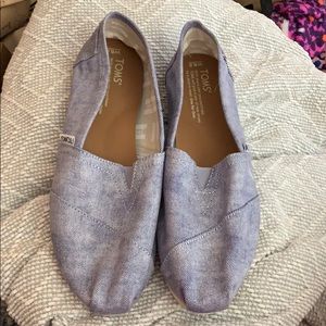 TOMS chambray slip on NWT. NEVER WORN